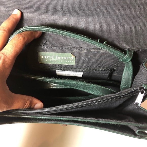 Harve Benard Green Faux Leather Alligator Print Clutch - Picture 5 of 5